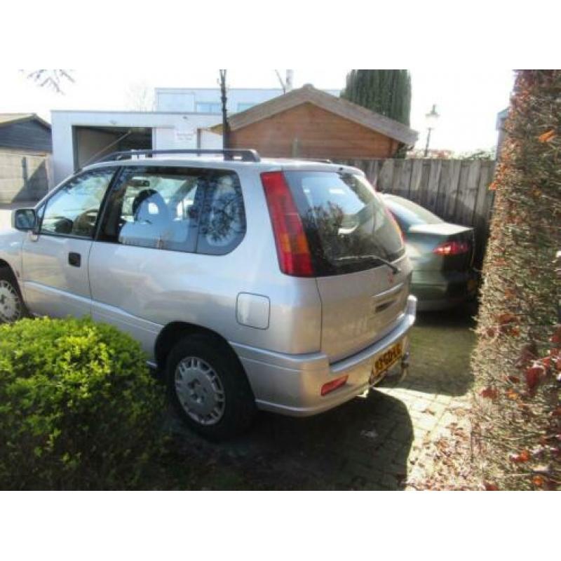 Mitsubishi Space Runner 2.0 GLX 2000-Verkocht !