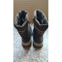 Snowboots/ laarzen/ winterlaarzen maat 32