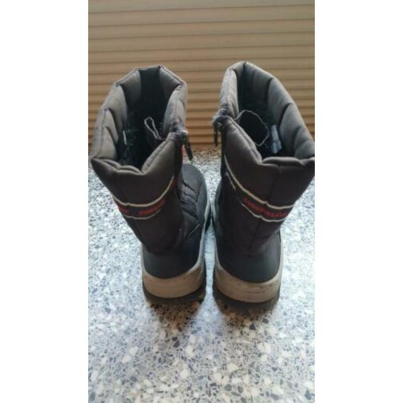 Snowboots/ laarzen/ winterlaarzen maat 32