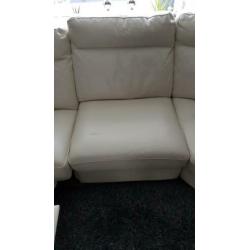 chateau d'ax hoekbank + fauteuil wit leder
