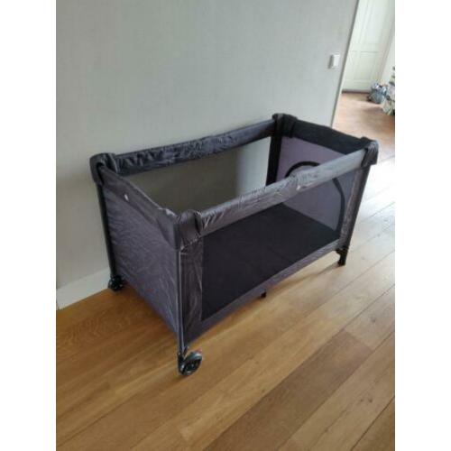 Campingbed in Nieuwstaat te koop.