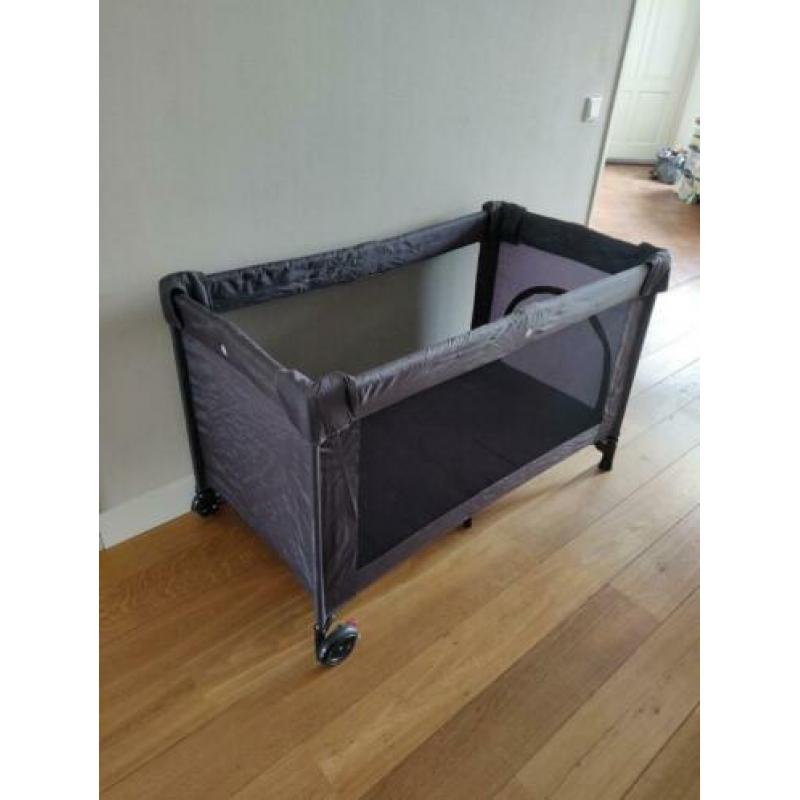 Campingbed in Nieuwstaat te koop.