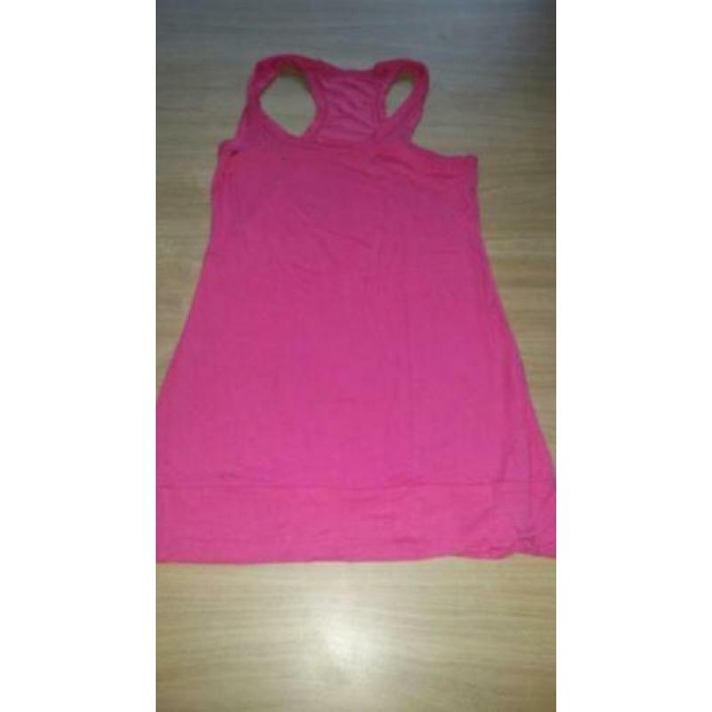 4 shirtjes zonder mouw maat M