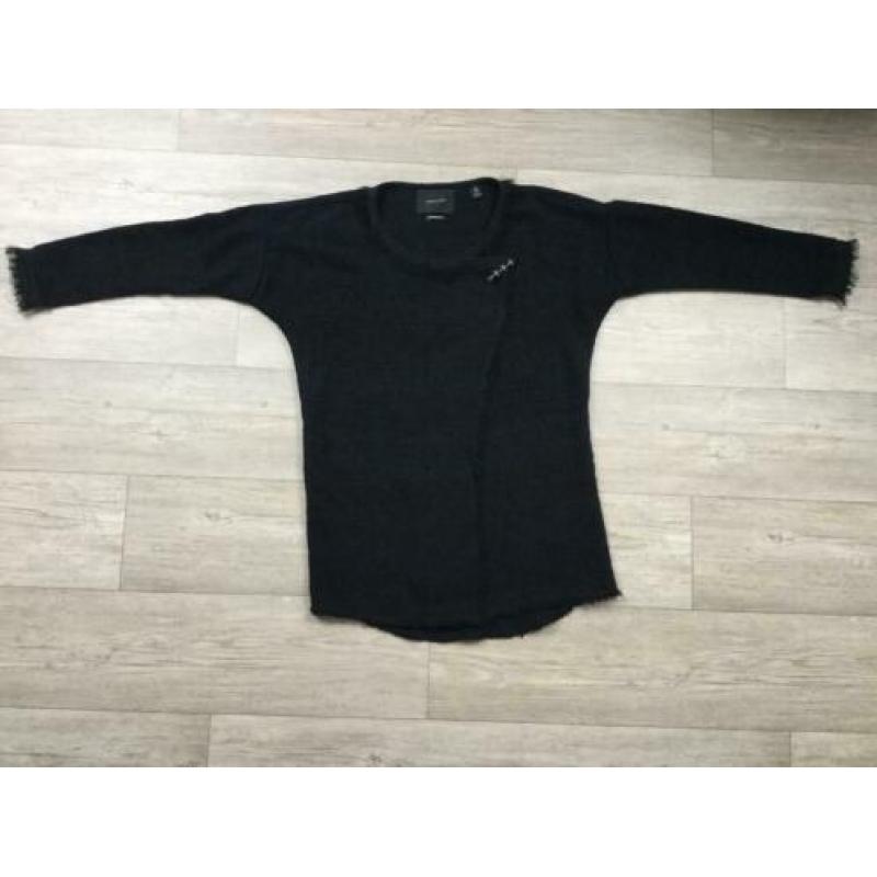 MAISON SCOTCH ?? Chanelstyle vest S/M met broche