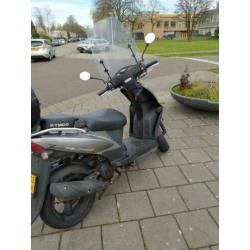 Kymco agilty 50 brom scooter bromscooter uit 2011