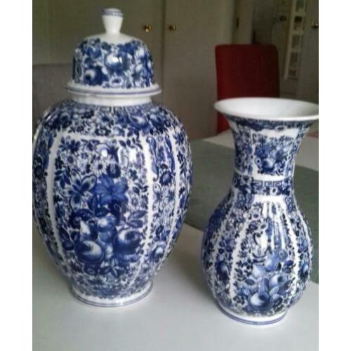 Vaas en vaas met deksel Ceramiche Artistiche.