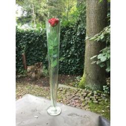 Mooi gestileerde vaas van dik glas