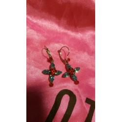 Otazu oorbellen blauw rood met swarovski kristallen