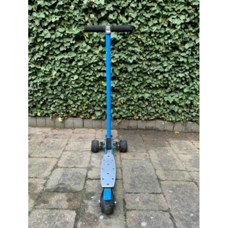Supergave inklapbare blauwe step in prima staat