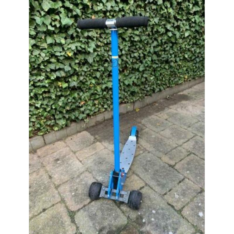 Supergave inklapbare blauwe step in prima staat