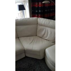 chateau d'ax hoekbank + fauteuil wit leder
