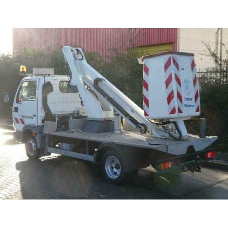 NISSAN CABSTAR 120 hoogwerker 10 mt