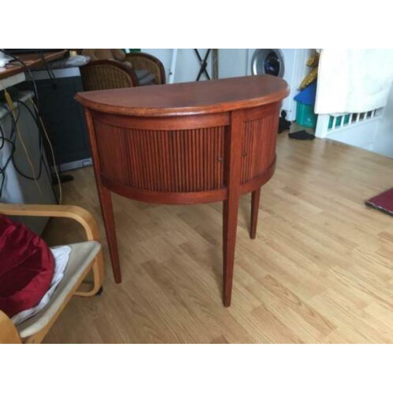 Kast roldeur