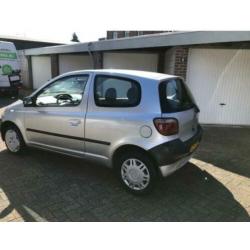 Toyota Yaris 1.0 16V 3DR 2000 Grijs