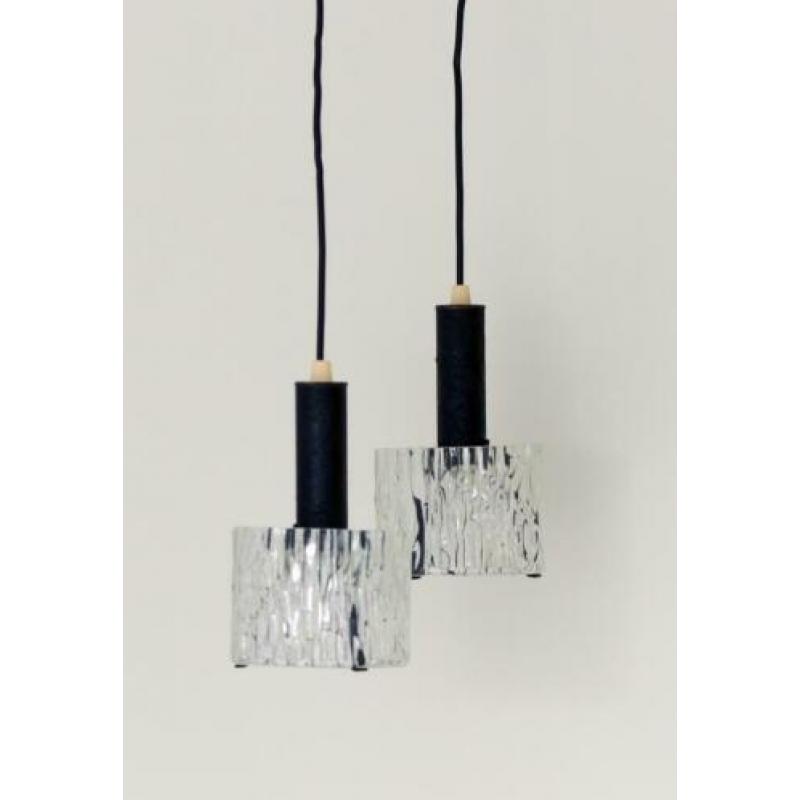 Retro HANGLAMPEN zwart armatuur glazen rand ca. 1960