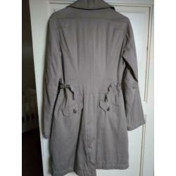 The Barn trenchcoat 38