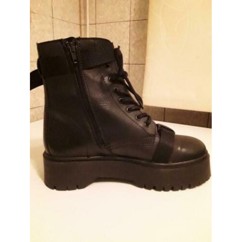 SACHA-echt leer boots 39 NIEUWE.