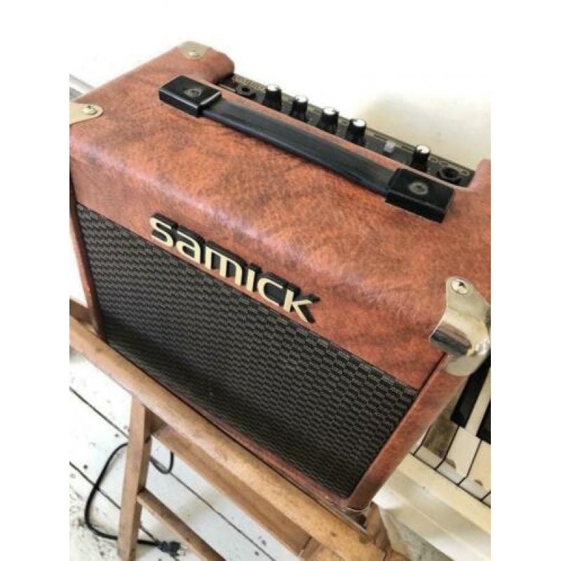 Vintage, SAMICK, LM 10B, gitaar/basversterker