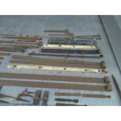 Antiek Bouwmateriaal, hang en sluitwerk