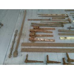 Antiek Bouwmateriaal, hang en sluitwerk