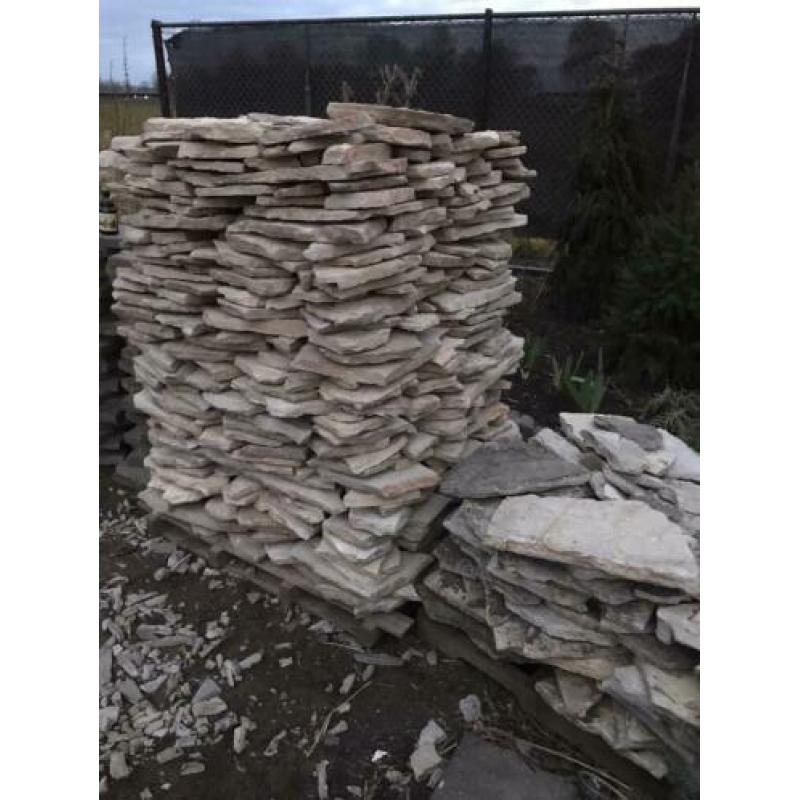 Flagstones ongeveer 25 m2 te koop