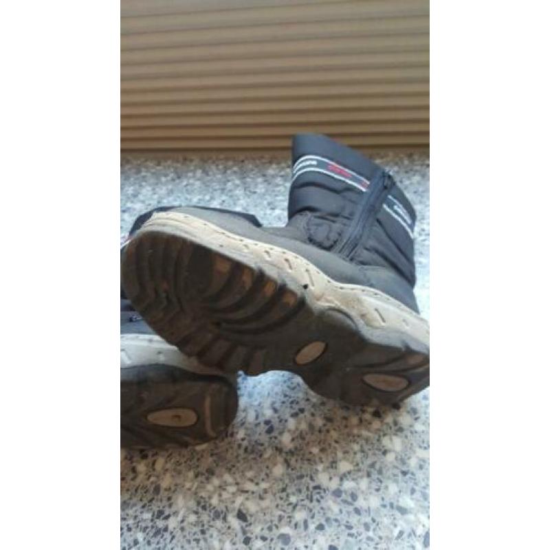Snowboots/ laarzen/ winterlaarzen maat 32