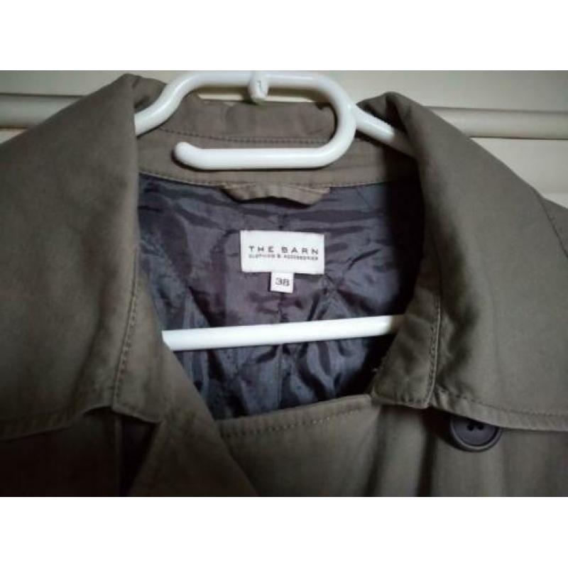 The Barn trenchcoat 38