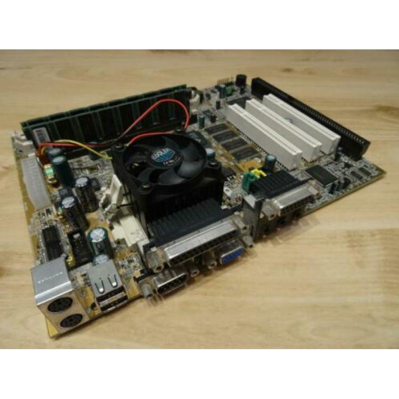 MSI MS-6159 V1.0 + Celeron 466MHz + 512MB