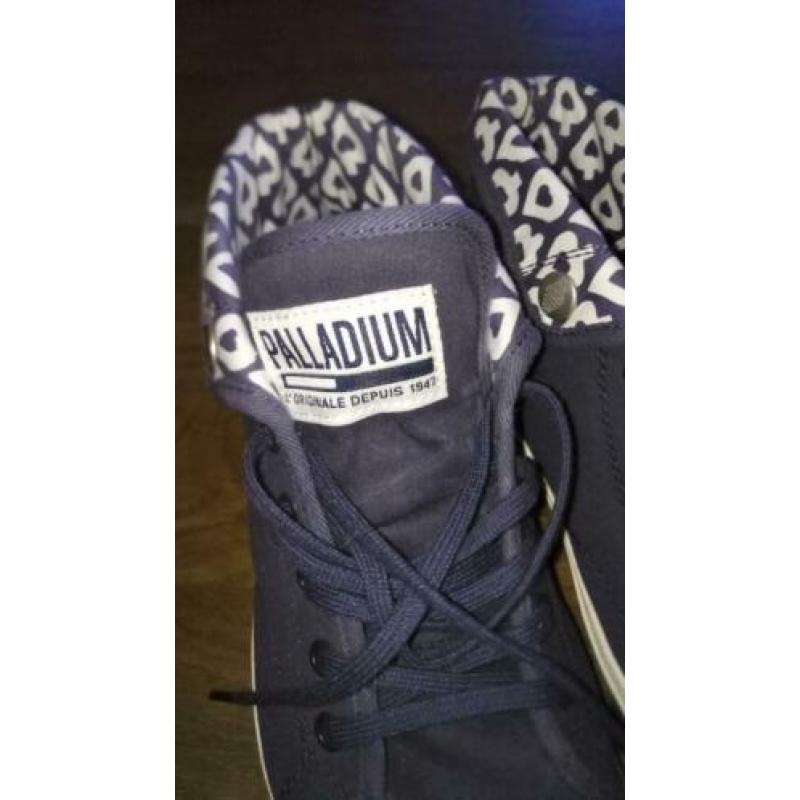 Palladium schoenen. Maat 40