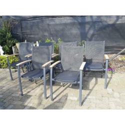 4 leuke tuinstoelen stapelbaar