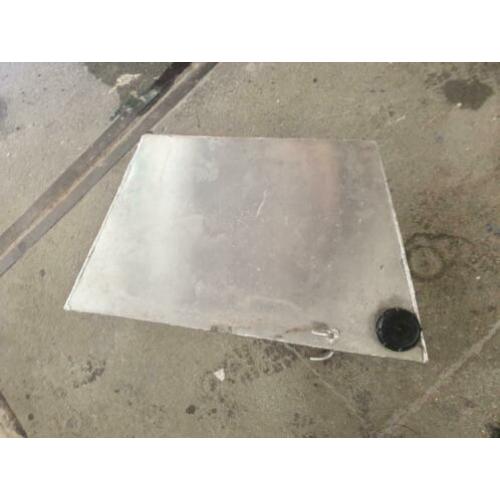 Inbouw benzine tank boot