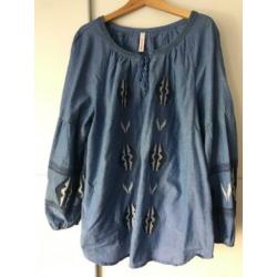 Sheego Plus geborduurde blouse