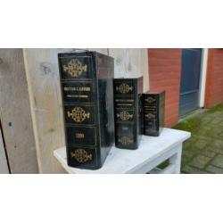Diverse prachtige boekenkisten opbergkisten