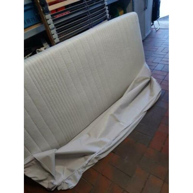 Mooi eenpersoons matras net lattenbodem, 90cm bij 200 cm.