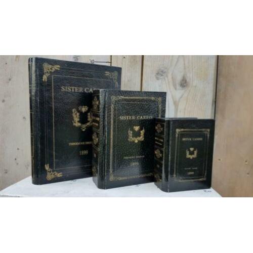 Diverse prachtige boekenkisten opbergkisten