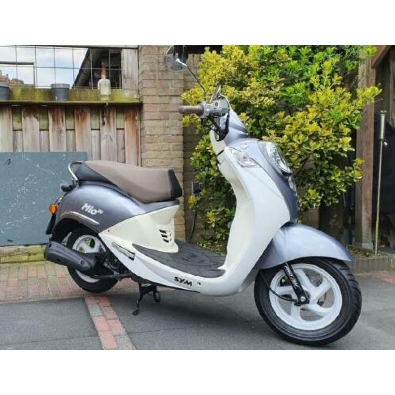 Sym mio snorscooter 2016