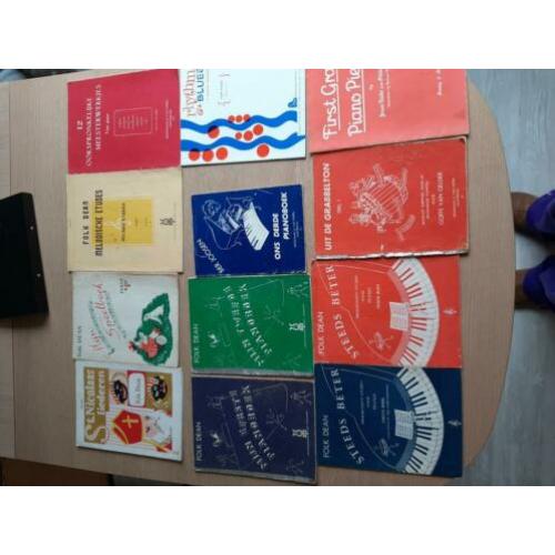 Set van 13 pianoboeken