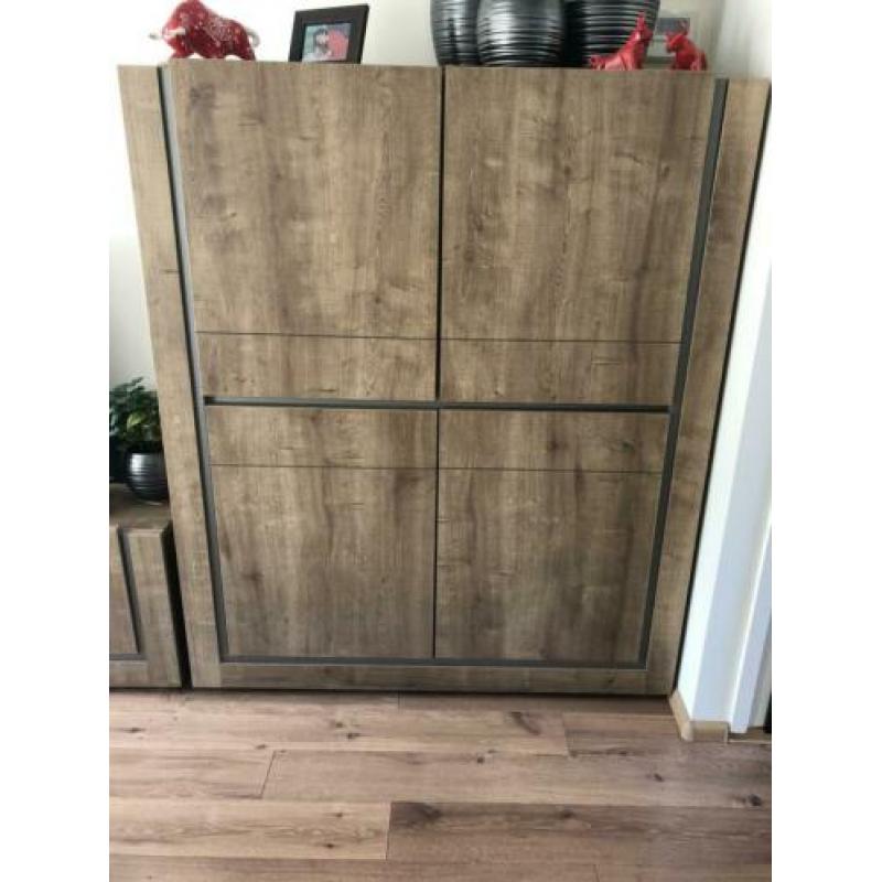 Barkast dressoir en tv meubel