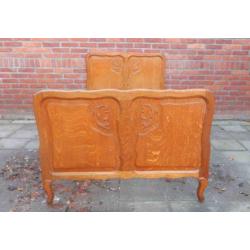 JB3942) Brocant Barok bed met Queen Ann pootjes