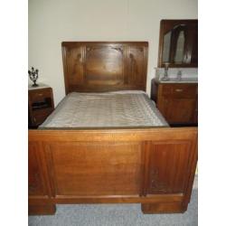 Complete Art-Deco slaapkamer; Bed-commode-nachtkastje-kast