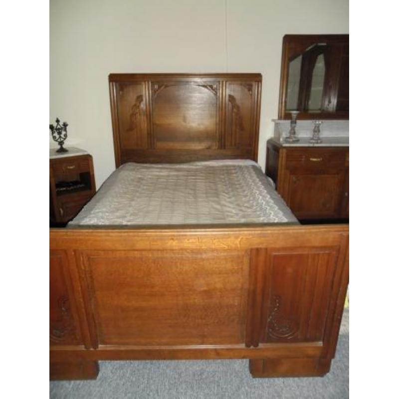 Complete Art-Deco slaapkamer; Bed-commode-nachtkastje-kast