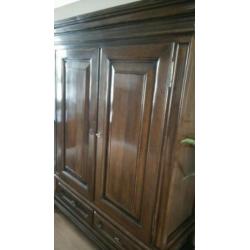Eiken kast