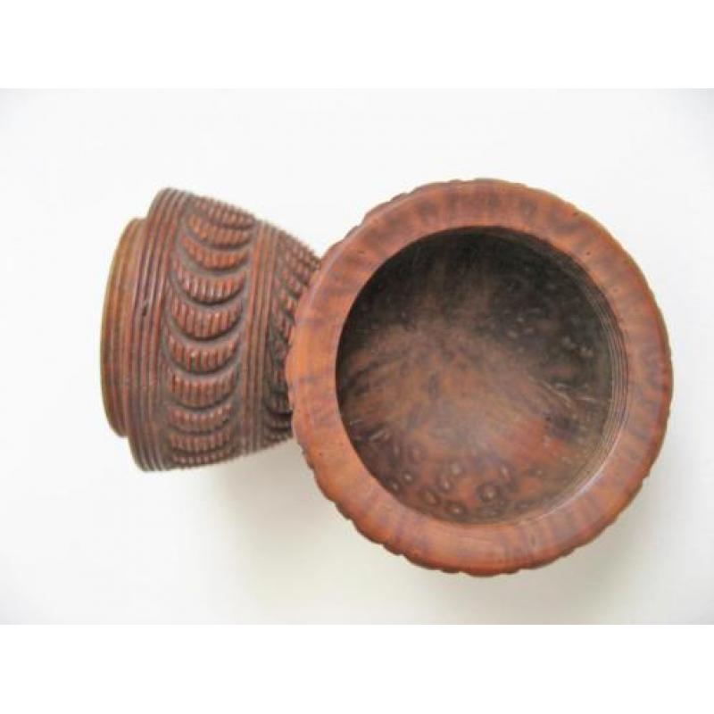 19e eeuwse mooi bewerkte coquilla / palmnoot, rozenkrans