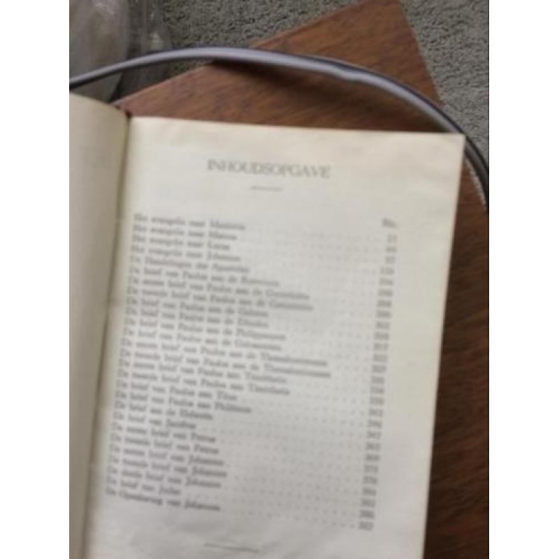 Het nieuwe testament 1949 mag bijna gratis weg
