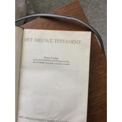Het nieuwe testament 1949 mag bijna gratis weg
