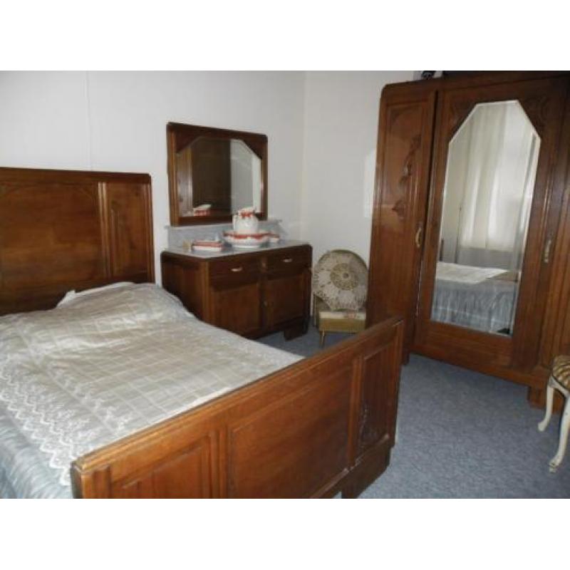 Complete Art-Deco slaapkamer; Bed-commode-nachtkastje-kast