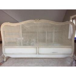 Brocante antiek bed ombouw