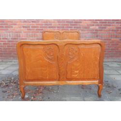 JB3942) Brocant Barok bed met Queen Ann pootjes