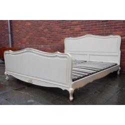JB3825) Brocant Barok 180 Breed Bed met Queen Ann pootjes