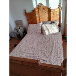 Antiek eikenhouten bed